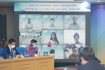 Thắt chặt tình hữu nghị thanh niên Việt Nam - Lào - Campuchia