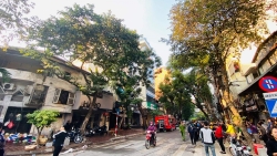 Hà Nội: Cháy lớn tại karaoke Nhất Thống trên phố Thi Sách