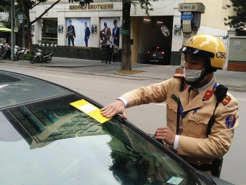Đã có 304 xe bị dán thông báo “phạt nguội” tại Hà Nội