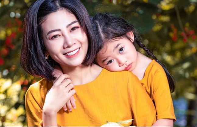 loi bai hat ngu di con mai phuong hat tang con gai truoc khi tu gia cuoc doi