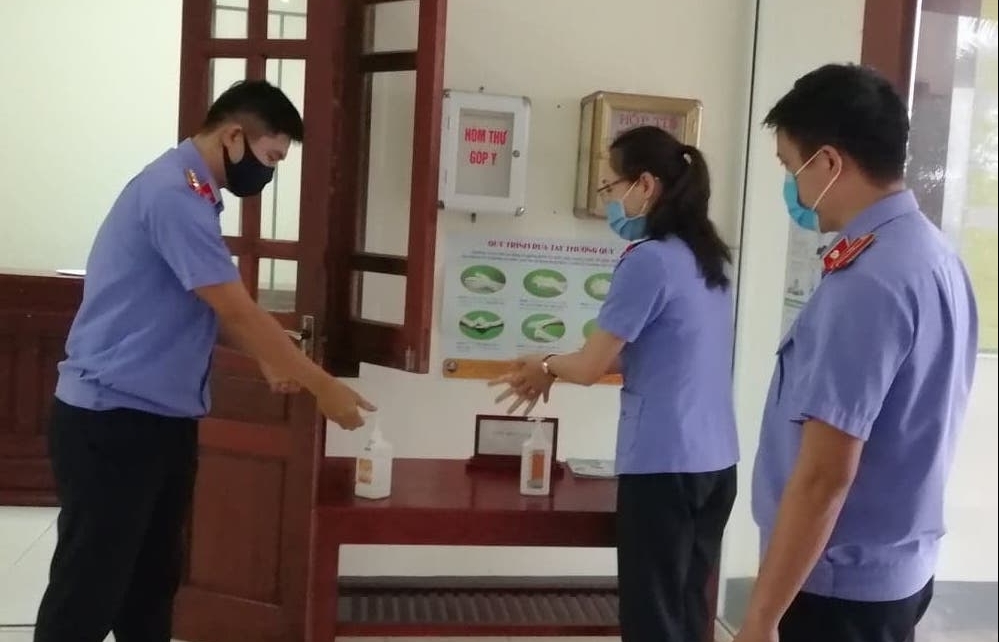 vksnd toi cao tam dung tiep cong dan den het ngay 154