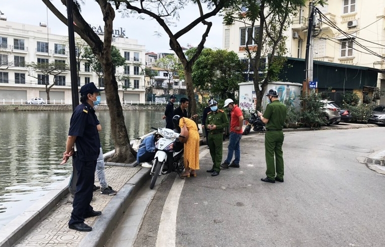 ha noi cong bo muc xu phat voi 13 hanh vi vi pham trong phong chong dich covid 19