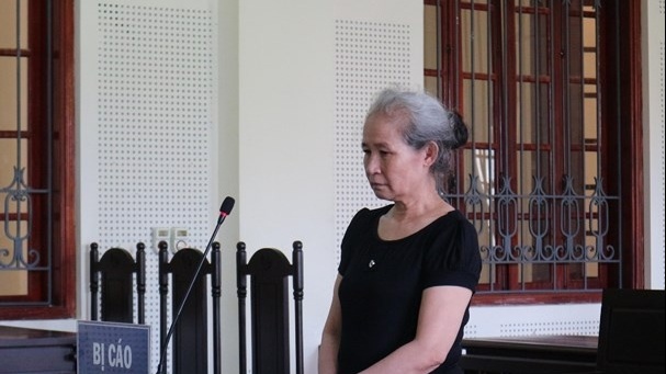 Lĩnh 12 năm tù vì mua ma túy treo gác bếp "chữa" ung thư cho chồng