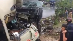 Xe ben đâm xe khách ở Dốc Thị (Phú Thọ), 6 người nhập viện