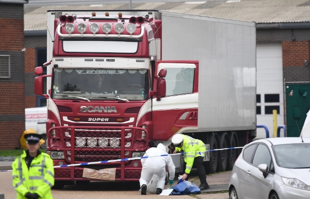 Bộ Ngoại giao sang Anh phối hợp xác minh danh tính 39 người tử vong trong container