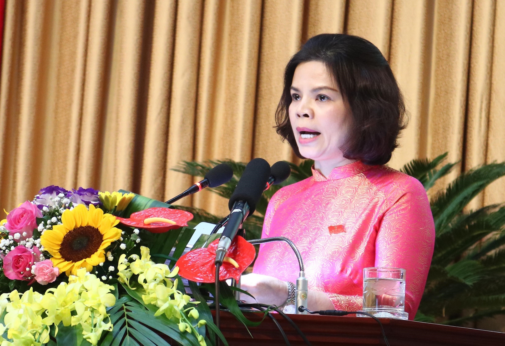 Nữ Chủ tịch UBND Bắc Ninh đã tạo nên bước ngoặc lịch sử trong lịch sử đất nước. Với tinh thần quyết tâm và năng động, bà đã đưa Bắc Ninh trở thành khu vực phát triển đáng sống nhất của Việt Nam. Hãy xem ảnh để khám phá thêm về những đóng góp của Nữ Chủ tịch UBND Bắc Ninh cho vùng đất này.