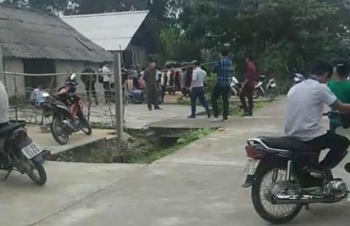 phat hien nguoi dan ong va 2 con nho tu vong trong tu the treo co