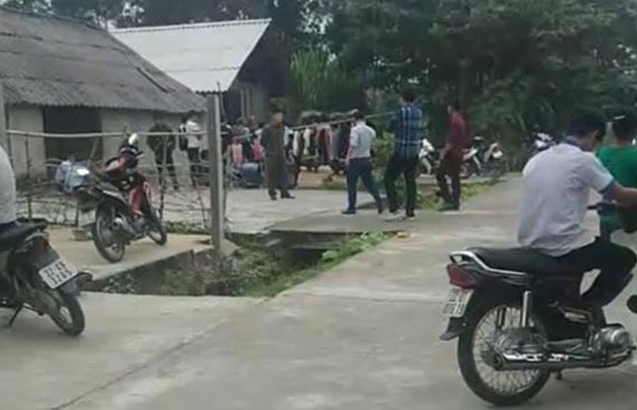phat hien nguoi dan ong va 2 con nho tu vong trong tu the treo co