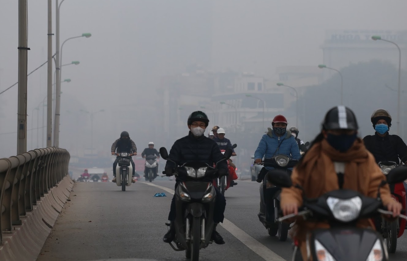 ha noi mo mit trong bau khong khi chat luong kem