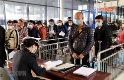 Tạm dừng nhận lao động từ Trung Quốc về ăn Tết trở lại Việt Nam để ngừa virus corona