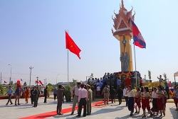 Khánh thành đài hữu nghị Việt Nam - Campuchia tỉnh Banteay Meanchay