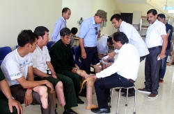 Ấn Độ hỗ trợ lắp chân giả miễn phí cho 250 người khuyết tật Yên Bái