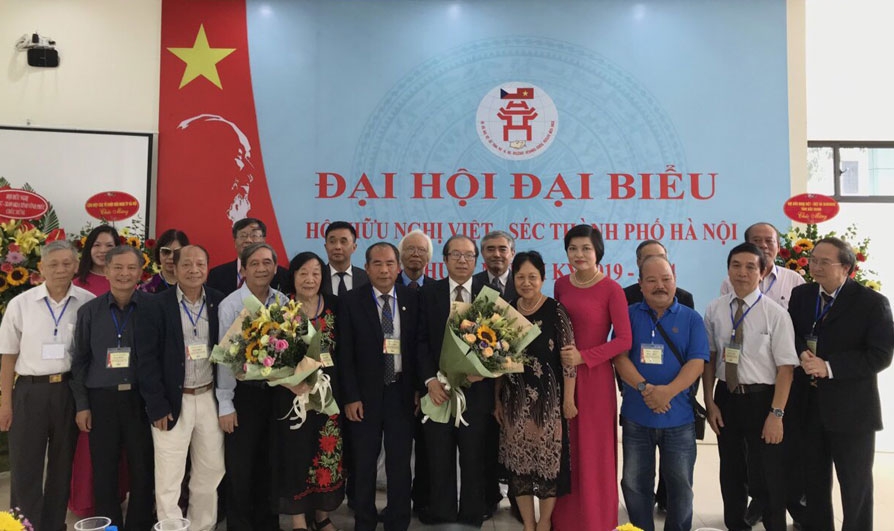 Nguyên Thứ trưởng Bộ GD-ĐT được bầu làm Chủ tịch Hội hữu nghị Việt - Séc TP. Hà Nội khoá II