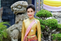 Nhan sắc Hoàng Quý Phi Thái Lan vừa bị phế truất ở tuổi 34