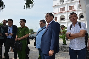 phong vien nuoc ngoai khen trai giam viet nam to chuc qua tot