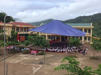 Huyện nghèo biên giới sẵn sàng cho năm học mới