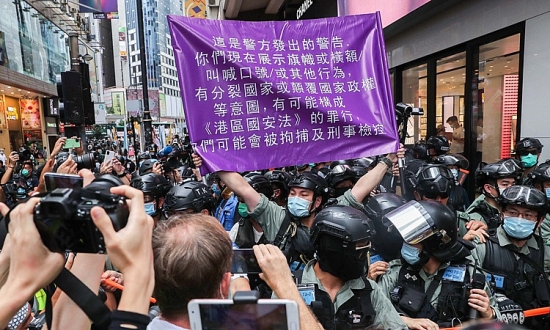 180 nguoi bi bat sau khi luat an ninh quoc gia hong kong co hieu luc