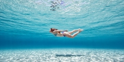 Mỗi bể bơi công cộng chứa 60 lít nước tiểu, cẩn thận rước bệnh khi đi bơi