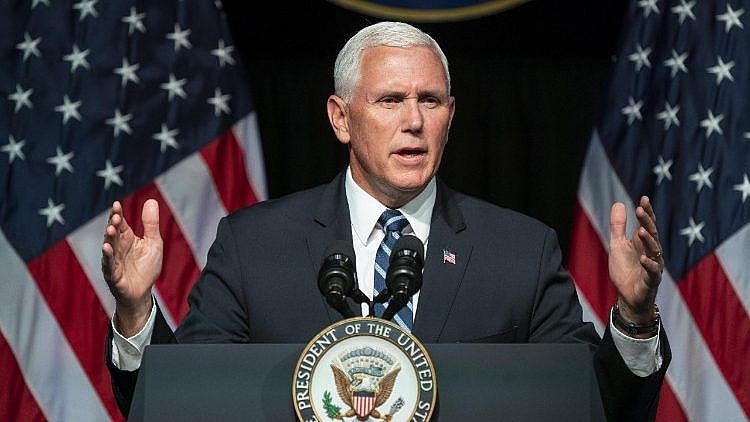 Phó tướng Mike Pence nhắc khéo Tổng thống đắc cử phải luôn "cảnh giác không ngừng"