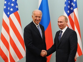 Tổng thống Putin và người đồng cấp Joe Biden nói gì trong cuộc điện đàm đầu tiên?