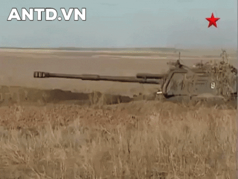 Video: Pháo tự hành 'thần sấm' Msta-S của Lục quân Nga tiêu diệt mục tiêu