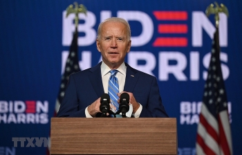 Hàng loạt quan chức thân tín của Trump 'bám rễ' trong các ban cố vấn của chính quyền Biden