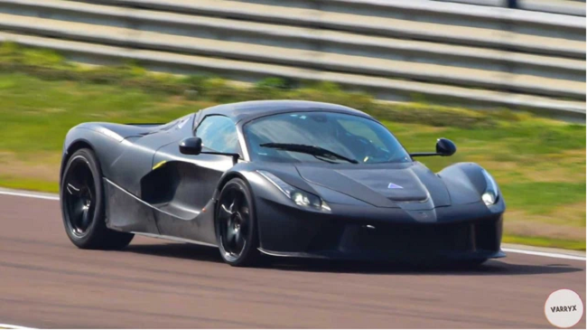 Video: Siêu xe hybrid đời mới của Ferrari lần đầu lộ diện