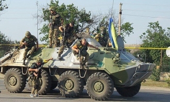 Tình hình Donbass nóng, Ukraine tức tốc yêu cầu 'Nhóm liên lạc' họp khẩn cấp