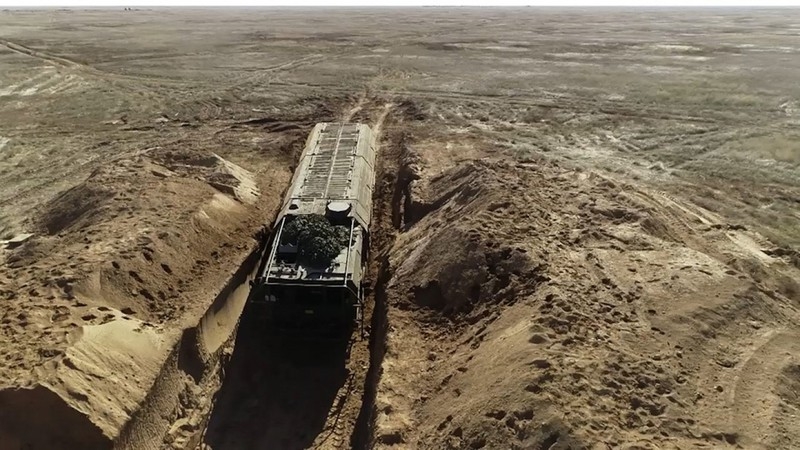 Nga thiết lập trại quân sự và triển khai tên lửa đạn đạo Iskander sát Ukraine
