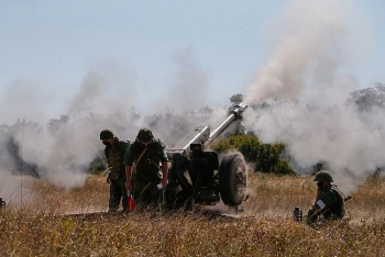 Binh sĩ Ukraine đào ngũ hàng loạt ở Donbass