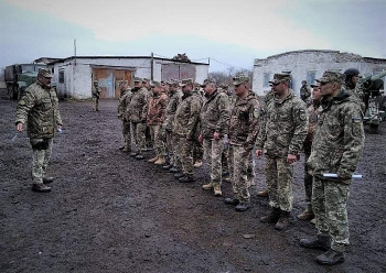 Ukraine tuyên bố không tấn công trước ở Donbass