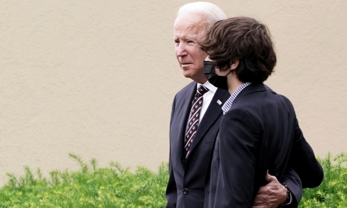 Ông Biden tưởng niệm 6 năm ngày mất của con trai, gửi lời động viên các gia đình quân nhân