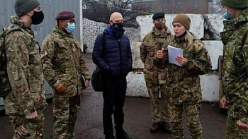 Mỹ lấp lửng khả năng can thiệp xung đột tại Donbass