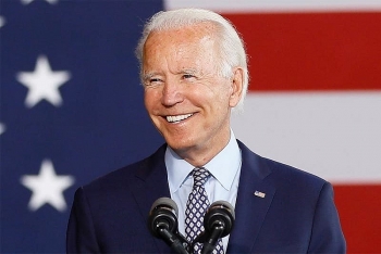 giua luc cong du chau au tong thong biden bat ngo cong bo loat de cu dai su