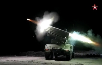 Pháo Tornado-G của Nga khai hỏa cực chính xác