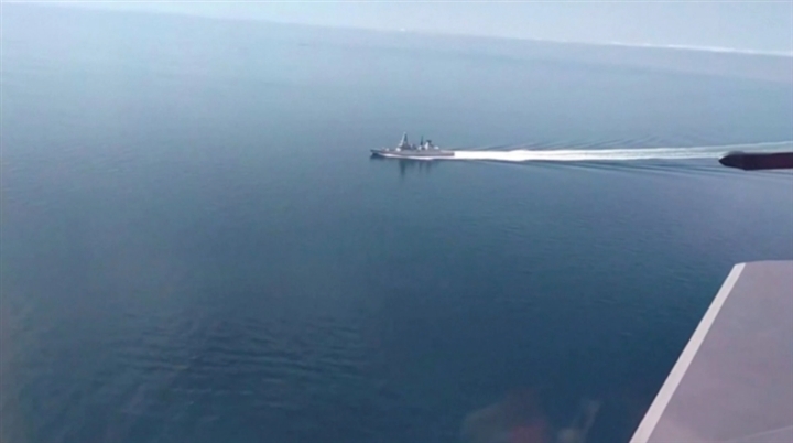 Nga công bố video truy đuổi tàu khu trục Anh trên Biển Đen
