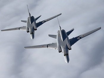 Sau lệnh của NATO, MiG-21 Romani bám sát 2 máy bay ném bom chiến lược Nga ở Biển Đen