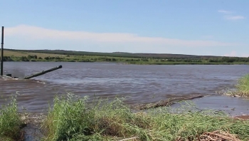 Video: Xe tăng T-72 Nga lặn xuống sông sâu 5m như tàu ngầm
