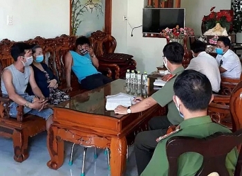 chu xe khach ngoan co nhat dinh khong cung cap danh sach nguoi di cung benh nhan 419