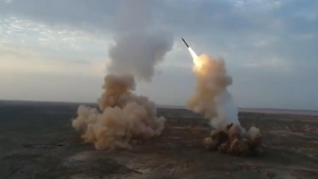 Video: Iran bất ngờ phóng tên lửa đạn đạo được nguỵ trang từ trong lòng đất