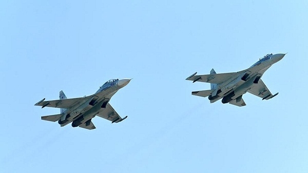 NATO 'hoảng loạn' trước sự xuất hiện của máy bay chiến đấu Nga gần tàu sân bay Anh?