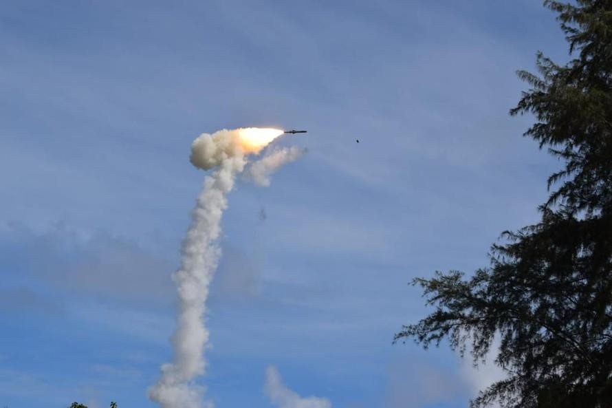 Tên lửa siêu thanh Ấn Độ phóng thất bại trên vịnh Bengal