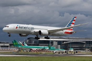 Một gia đình Mỹ kiện hãng hàng không American Airlines sau vụ tai nạn