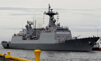 Hàn Quốc thay thế toàn bộ thủy thủ đoàn trên tàu khu trục vì COVID-19