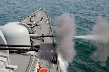Nga nổ súng ngăn chiến hạm của NATO tiếp cận bán đảo Crimea