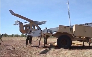 can canh may bay khong nguoi lai rq 21 blackjack cua thuy quan luc chien my