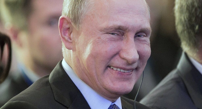 Bloomberg: Ông Putin đã thu về 