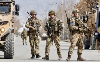 Nhiều nước sơ tán khẩn cấp công dân khỏi Afghanistan