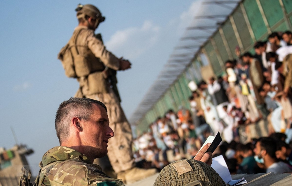 Taliban đã triển khai lực lượng xung quanh sân bay Kabul, chuẩn bị chờ lệnh tiếp quản