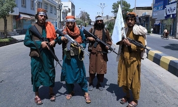 Taliban bắn chết ca sĩ Afghanistan